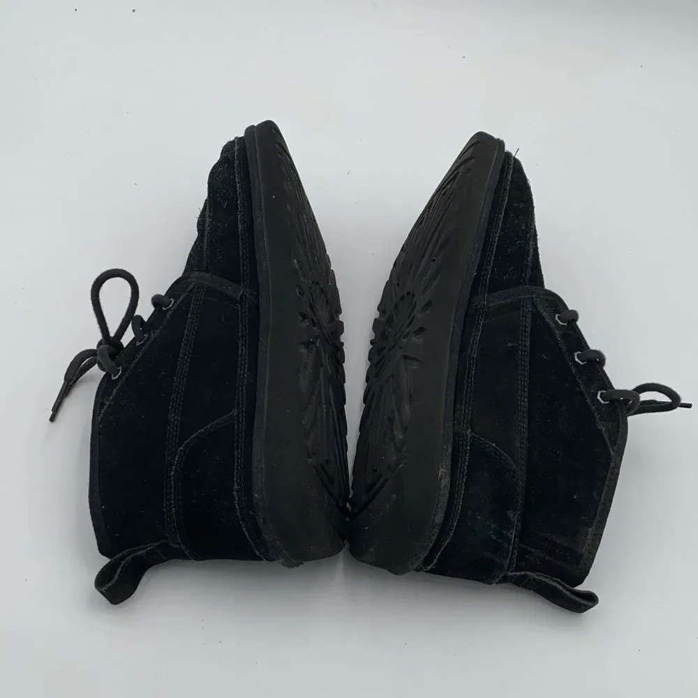 UGG Neumel Men’s Black Suede Lace-Up Chukka Boots size 11